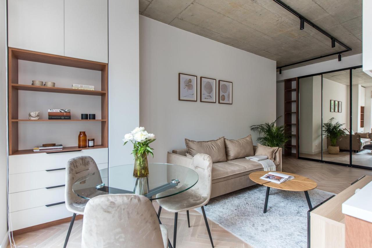 #stayhere - Elegant & Light 1bdr Old Town VNO