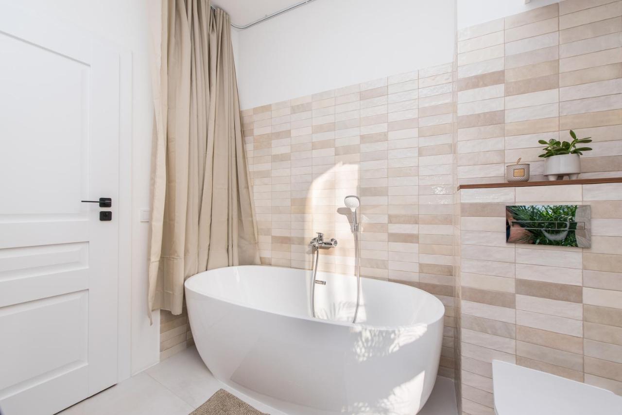 #stayhere - Elegant & Light 1bdr Old Town Appartement VNO